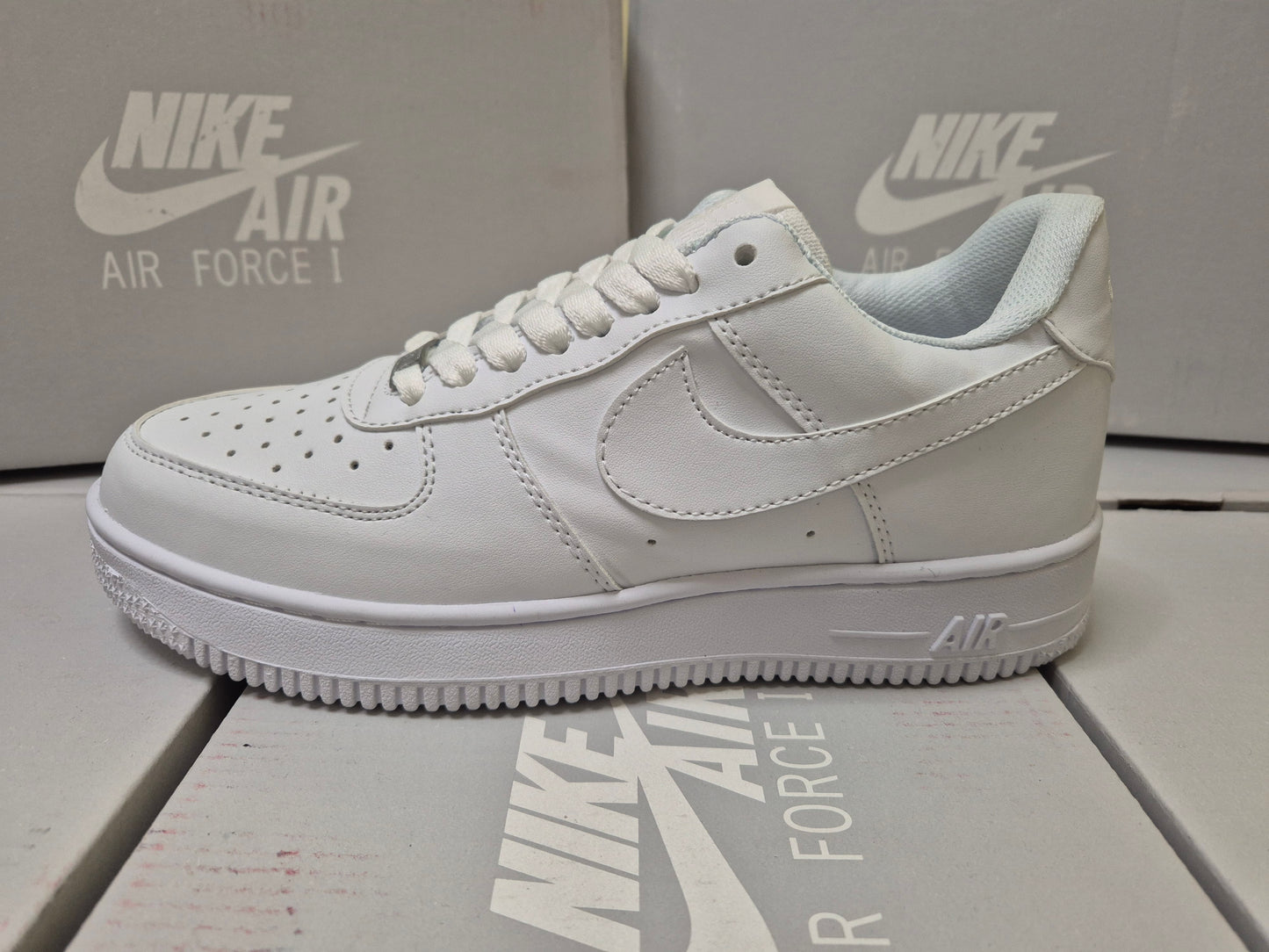 Tenis Nike AF1 Blanco (Calidad 1.1)